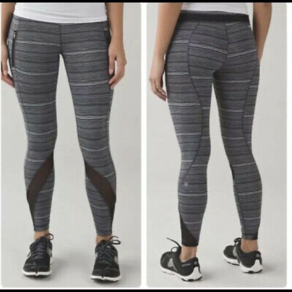 Lululemon Inspire Tight II (Mesh)
Cyber Black Deep Coal / Black Sz 6 - Picture 13 of 13